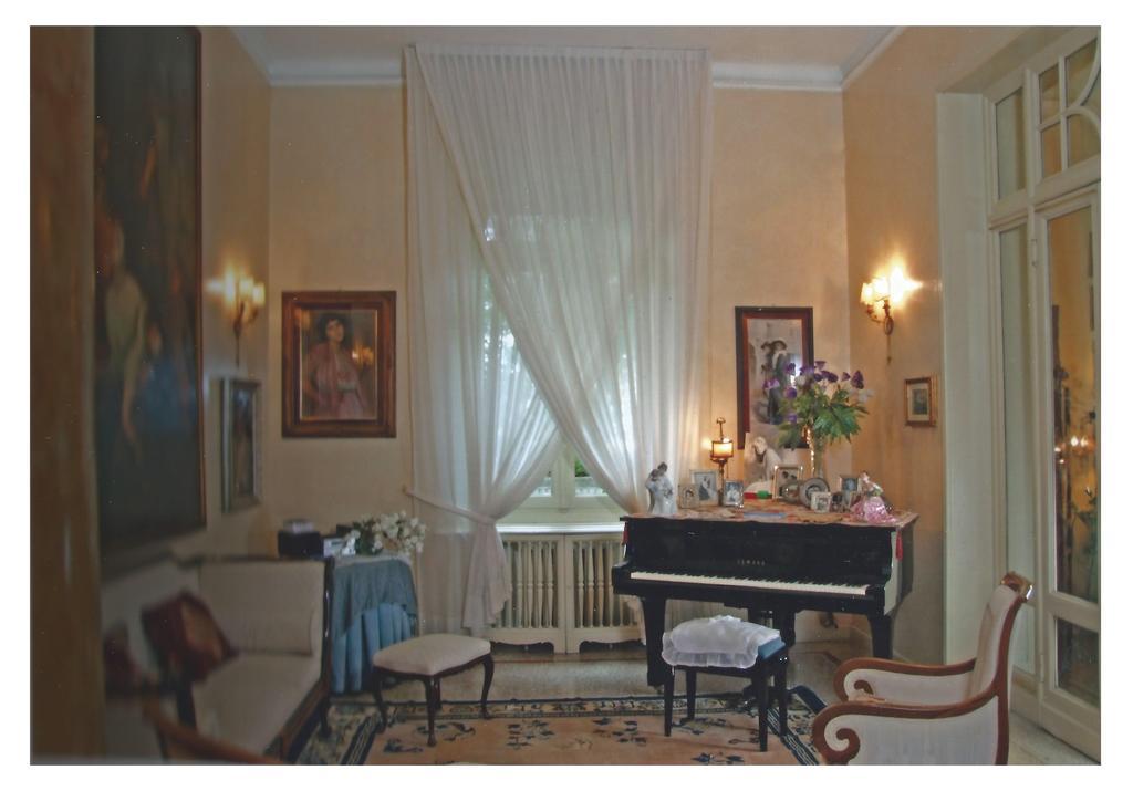V Couette-café 2*
